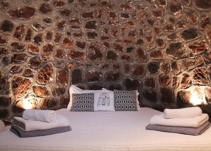 Fertimo - Authentic Cave Homes With Private Hot Tub * Éxo Goniá